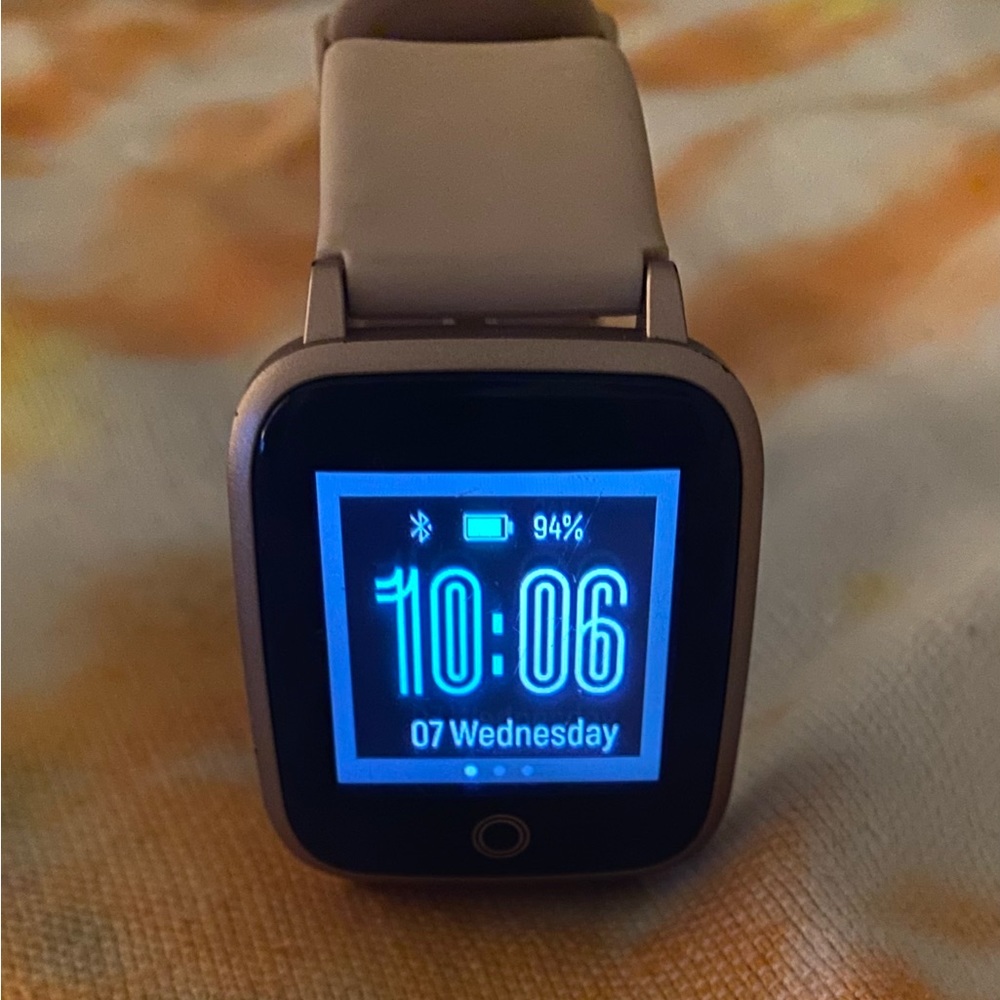 Android Smart Watch - Good Condition, working condition - Picture 2 of 4